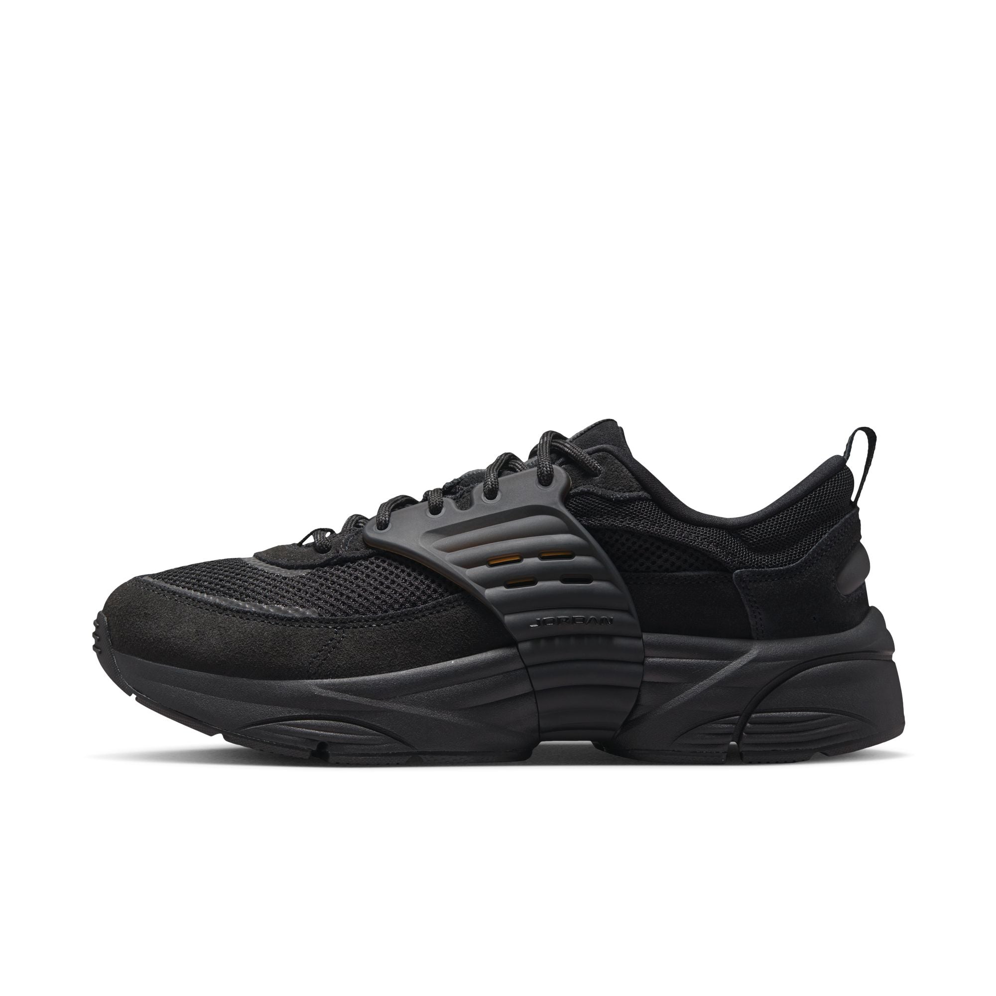 Jordan Trunner O/S in black and anthracite with mesh upper and supportive midfoot cage