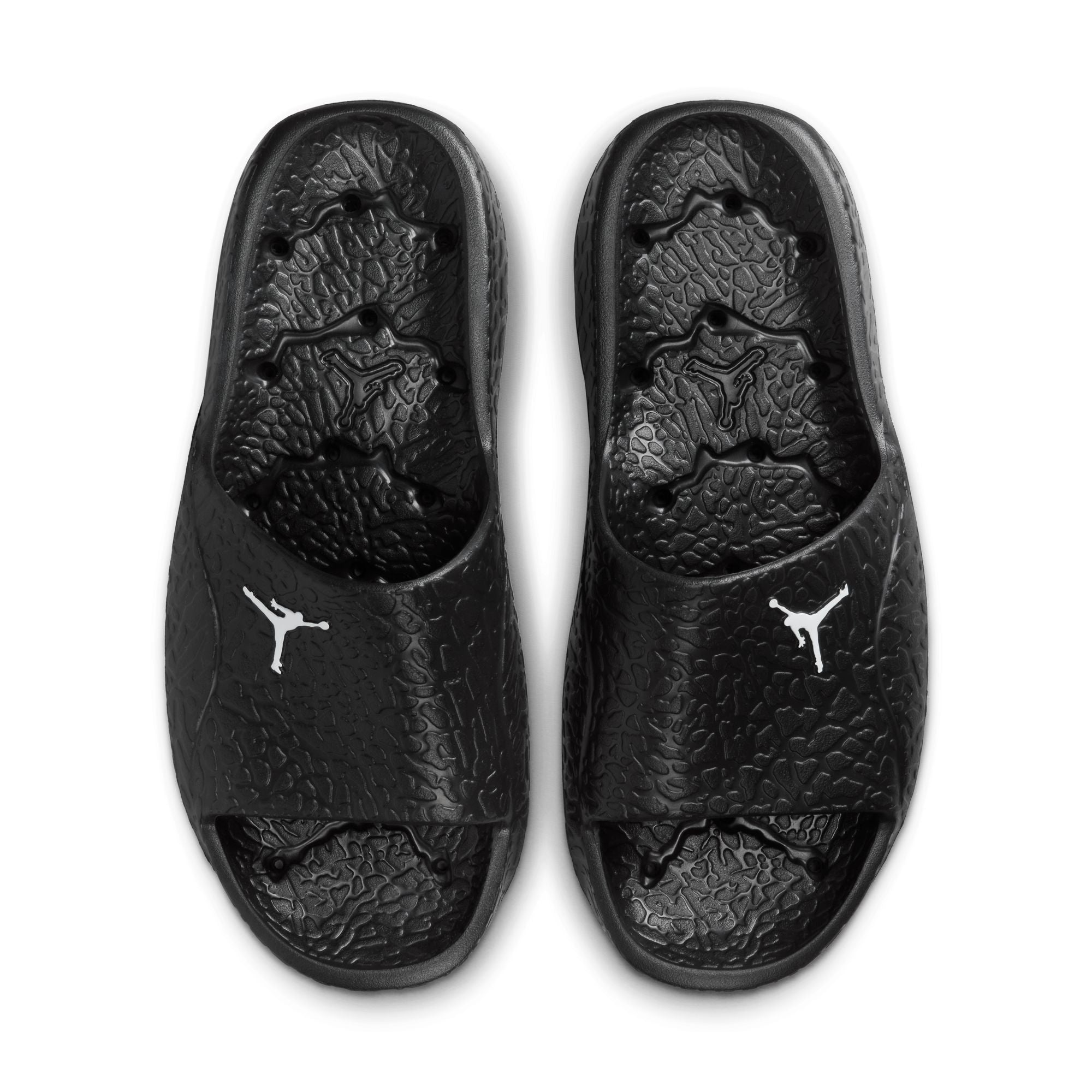 Jordan Franchise Slide SH men’s slide in Black and White with textured design and Jumpman logo