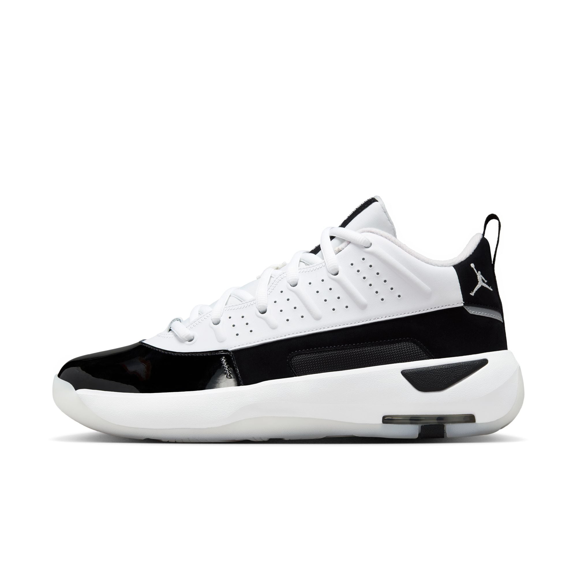 Jordan Max Aura 7 men’s trainers in White and Black with visible Air heel unit