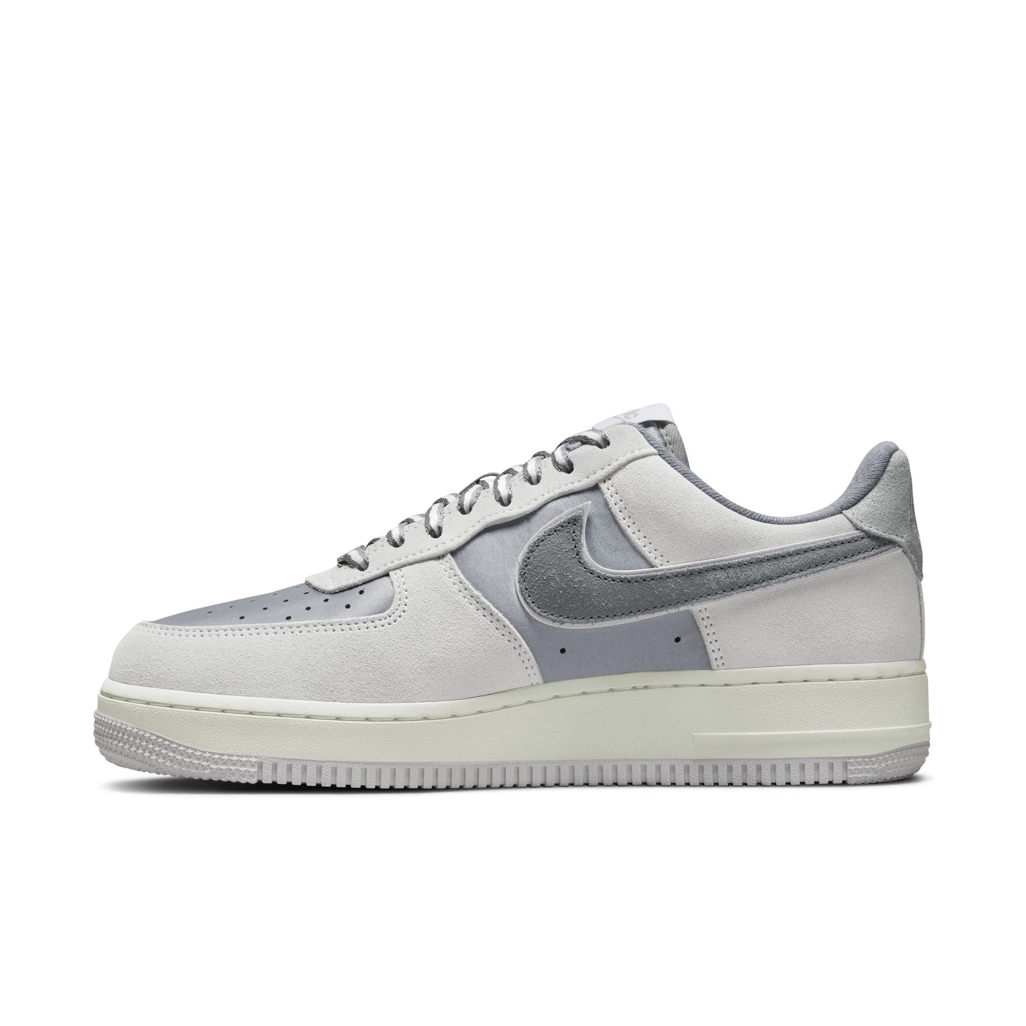 Women’s Nike Air Force 1 ‘07 LX - Smoke Grey/Sail