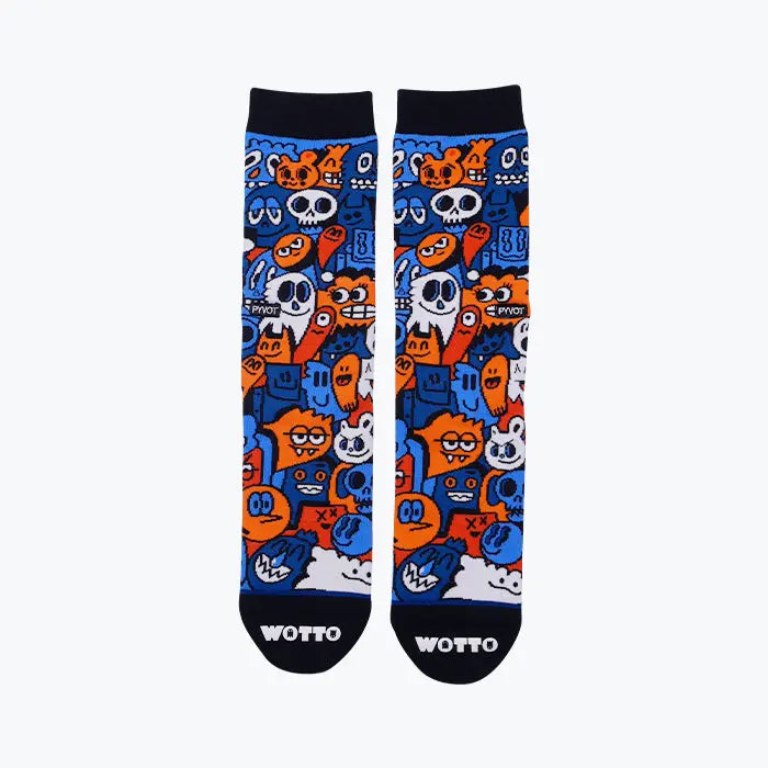 Everyone Everywhere Always by PYVOT lifestyle Socks